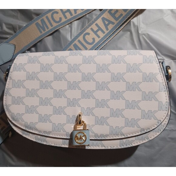 NWOT Michael Kors Mila Messenger Bag